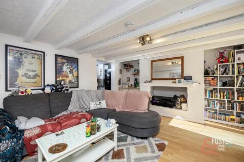 York Road 34, Basement Flat-006.JPG