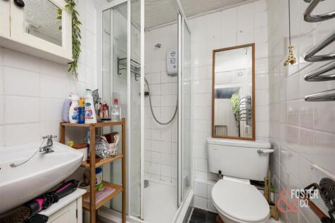 York Road 34, Basement Flat-002.JPG