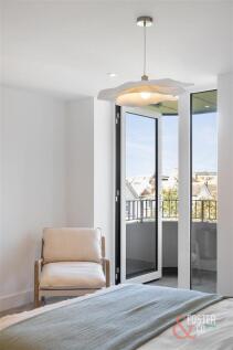 Flat 13-027.jpg