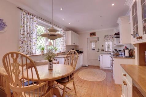 Kitchen 11.jpg