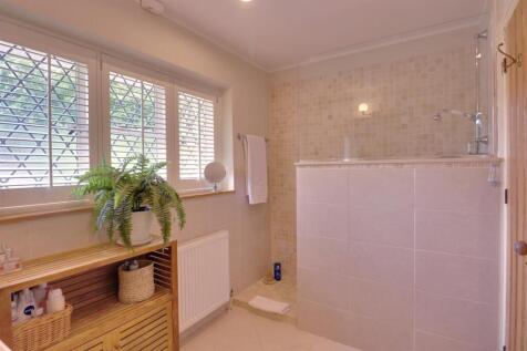 Master bathroom.jpg