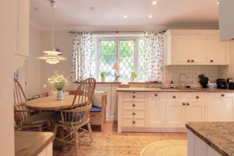 Kitchen 3.jpg