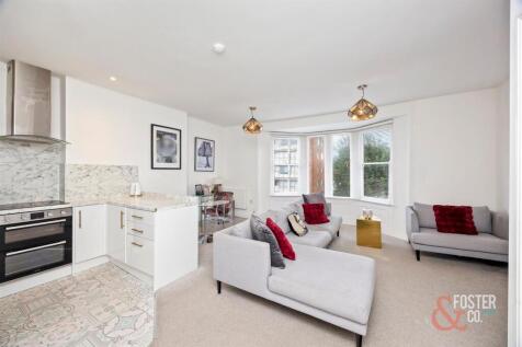 Goldstone Villas 98a, Flat 2_007.JPG
