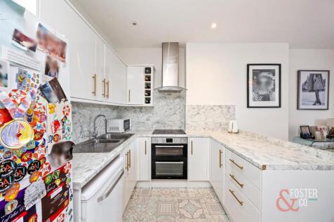 Goldstone Villas 98a, Flat 2_011.JPG