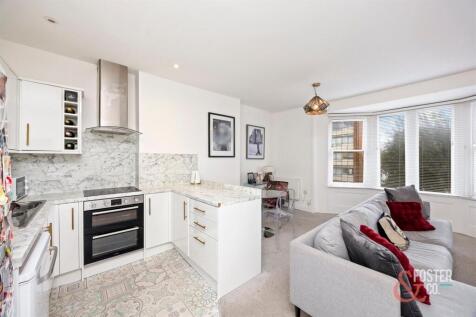 Goldstone Villas 98a, Flat 2_013.JPG