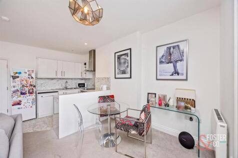 Goldstone Villas 98a, Flat 2_014.JPG
