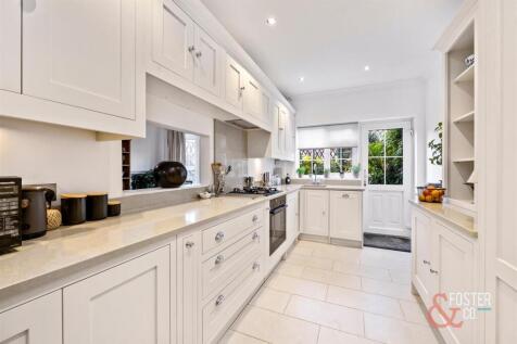 Rochester Gardens, 10-016.JPG