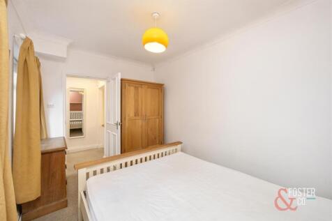 St Aubyns 22, Flat 2-002.JPG