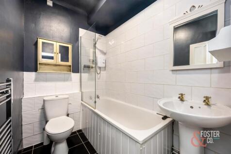 St Aubyns 22, Flat 2-010.JPG