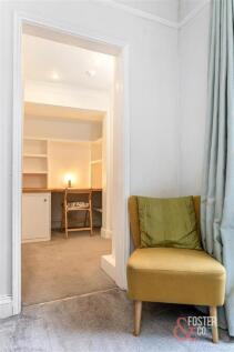 St Aubyns 22, Flat 2-016.JPG