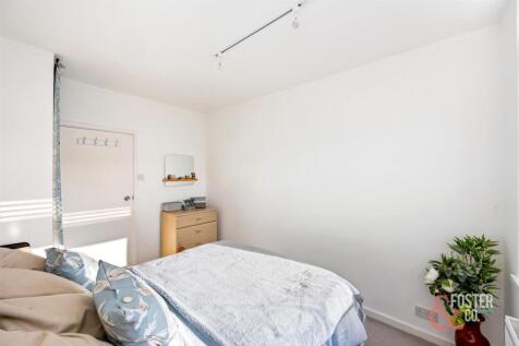 The Drive 68-70, Drive Lodge, Flat 24-013.JPG