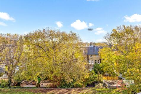 The Drive 68-70, Drive Lodge, Flat 24-020.JPG