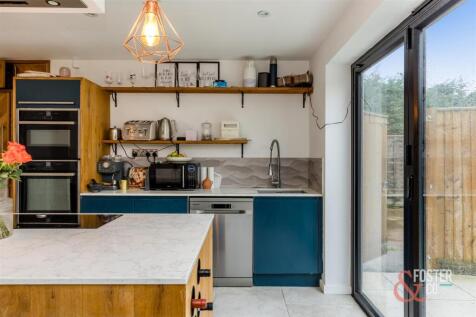 Kingsway, 305, Flat 1-14.JPG