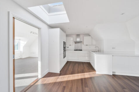 1385521-12-6926d3...