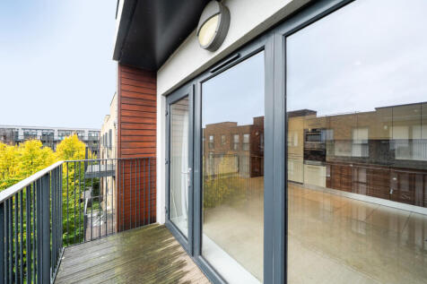 1371657-6-68f630c...