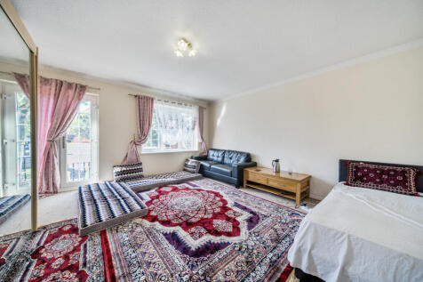 1359281-4-68dbd89...