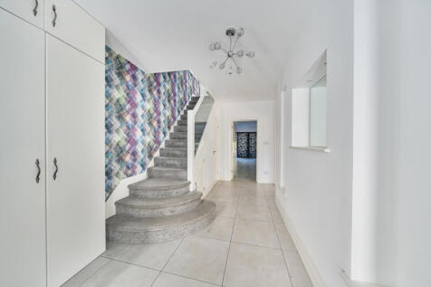 1358198-8-68d1219...