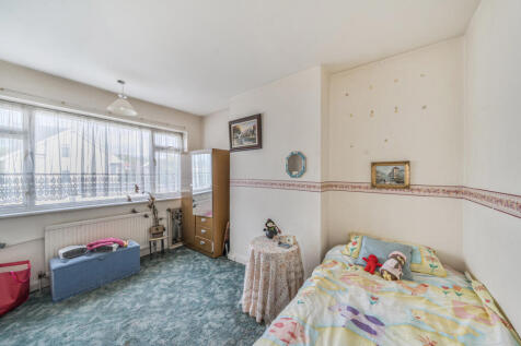 1358682-4-68d3b95...