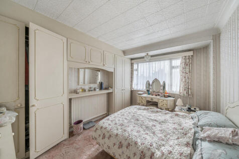 1358682-3-68d3b95...