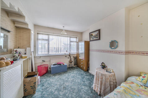 1358682-5-68d3b96...