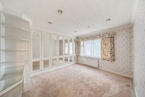 1362424-5-68de4ca...