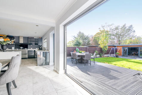 1370499-8-68f76b7...