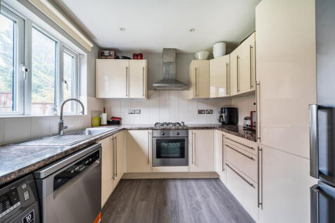 1370000-14-68f60d...