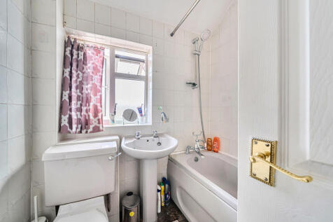 1376314-9-690b6f2...