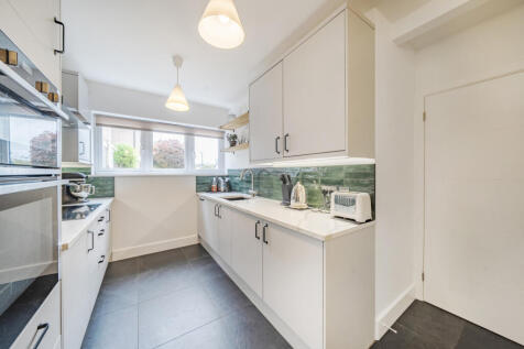 1363489-28-68ecf1...