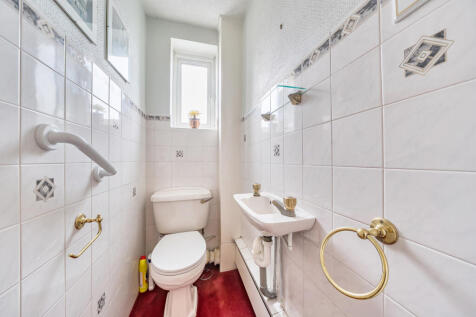 1369655-9-68fa563...