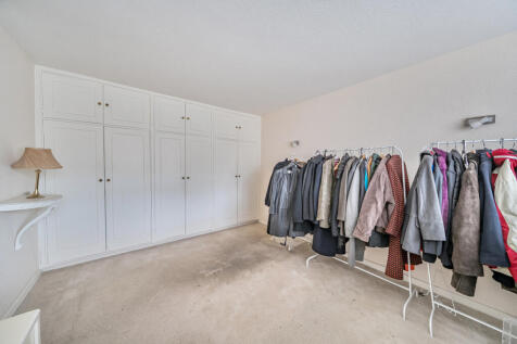 1369655-11-68fa57...