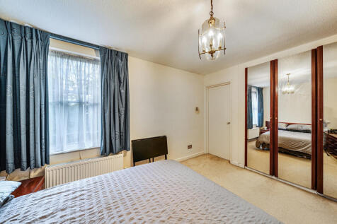 1370397-5-68fb995...