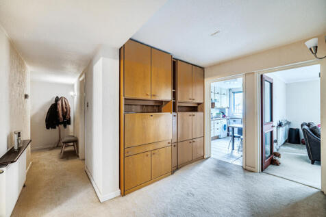 1370397-6-68fb99a...