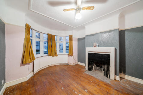 1376686-7-690cd79...