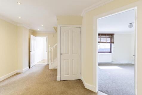 Dalriada, Graham Court, Bankfoot - LR-30.jpg