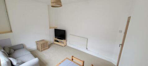 Lounge 3.jpg
