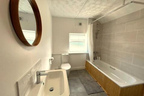 Bathroom.jpeg