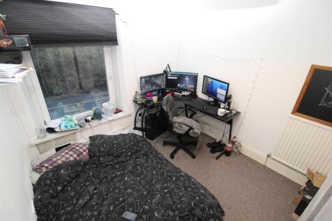 bed2.jpg