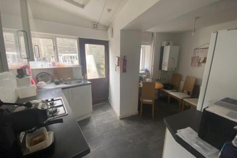 Kitchen - 72a Park.JPG