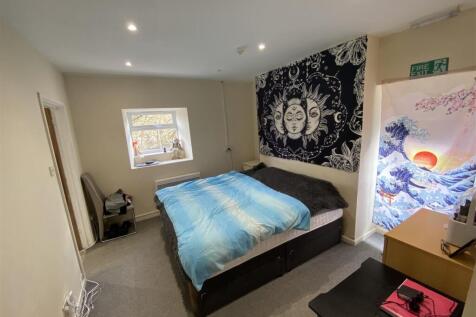 Bedroom.JPG