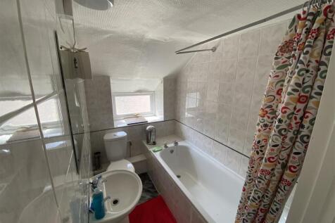 Bathroom.JPG