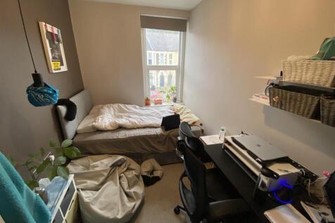 Room 3.JPG