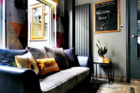 Living Room a.jpg