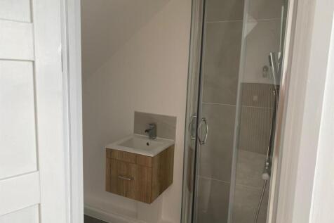 Ensuite.jpeg