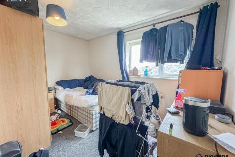 room4_1.jpg