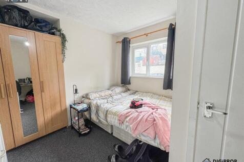 room2_2.jpg