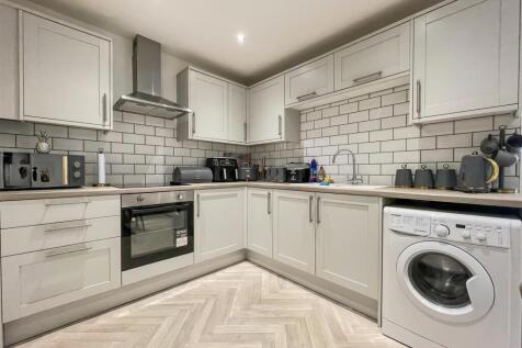 1764778019_12_492c7400-9eff-4e8b-819d-41db8ead65ca