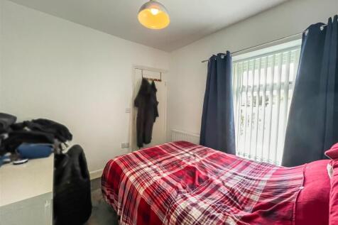 1764778022_0_1e29eceb-7a88-41c8-86c5-2d6f4e19fbd0_