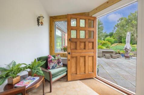 Entrance Porch 