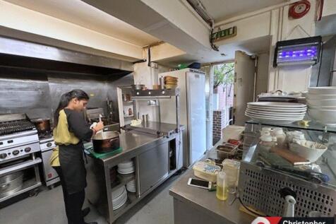 Kitchen ii.jpg